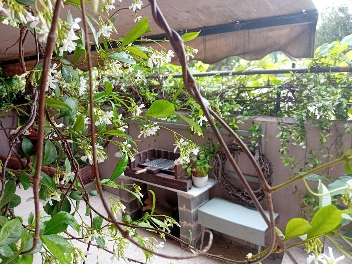 Stella'S Jasmine Apartment Thessaloniki Exterior photo